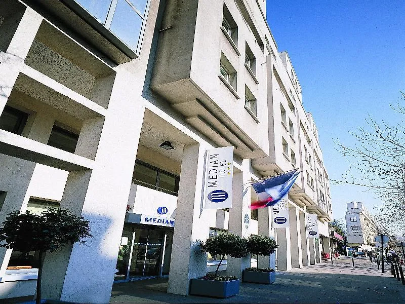 Hotel Median Paris Porte De Versailles Francia