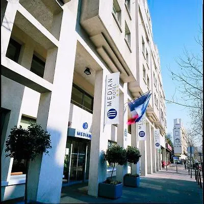 Hôtel Median Paris Porte de Versailles 3*,
