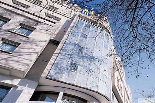 Hotel Hôtel Median Paris Porte de Versailles